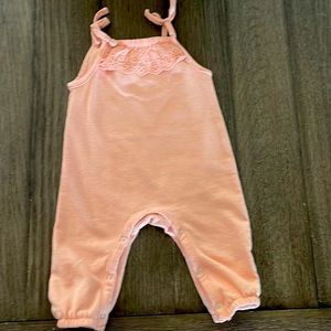 COPY - Cute Jumpsuit size 6/9 months.